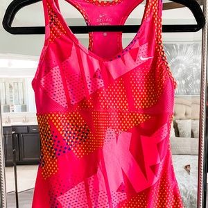 Nike built-in sport bra tank